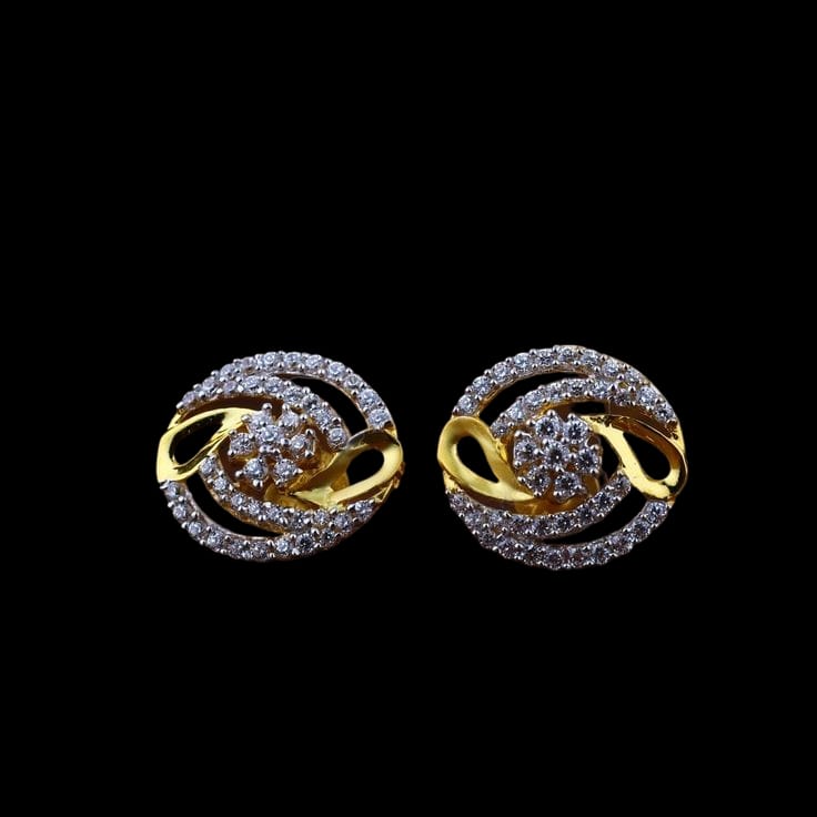 Effortlessly Chic: Elevate Your Style with Our Trendy Diamond Earrings!”