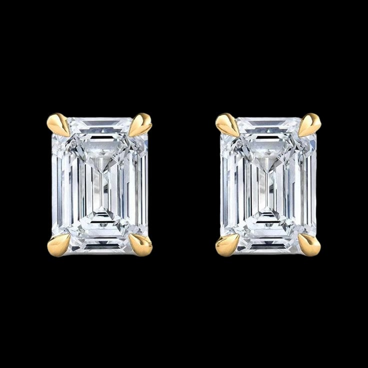 Radiant Brilliance: Solitaire Diamond Earstuds.