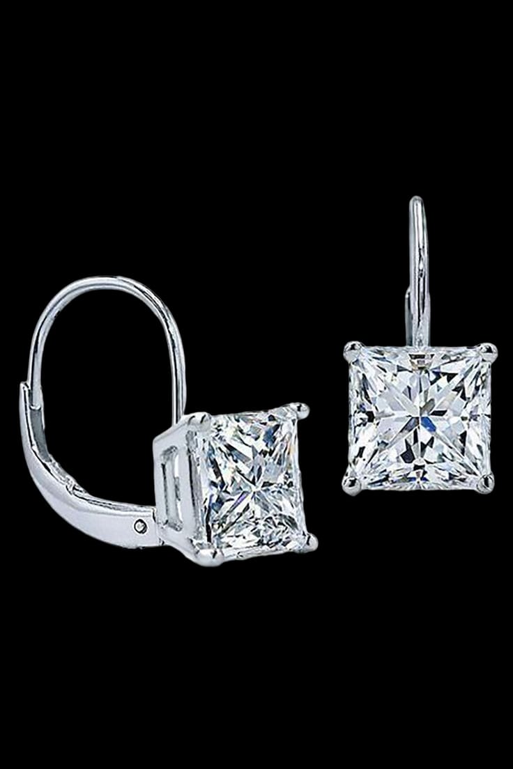Singular Sparkle: Unveiling Solitaire Diamonds