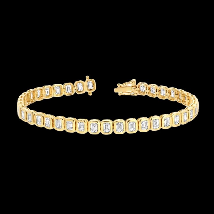 Sophisticated Shine: The Elegant Emerald Shape Solitaire Diamond Tennis Bracelet