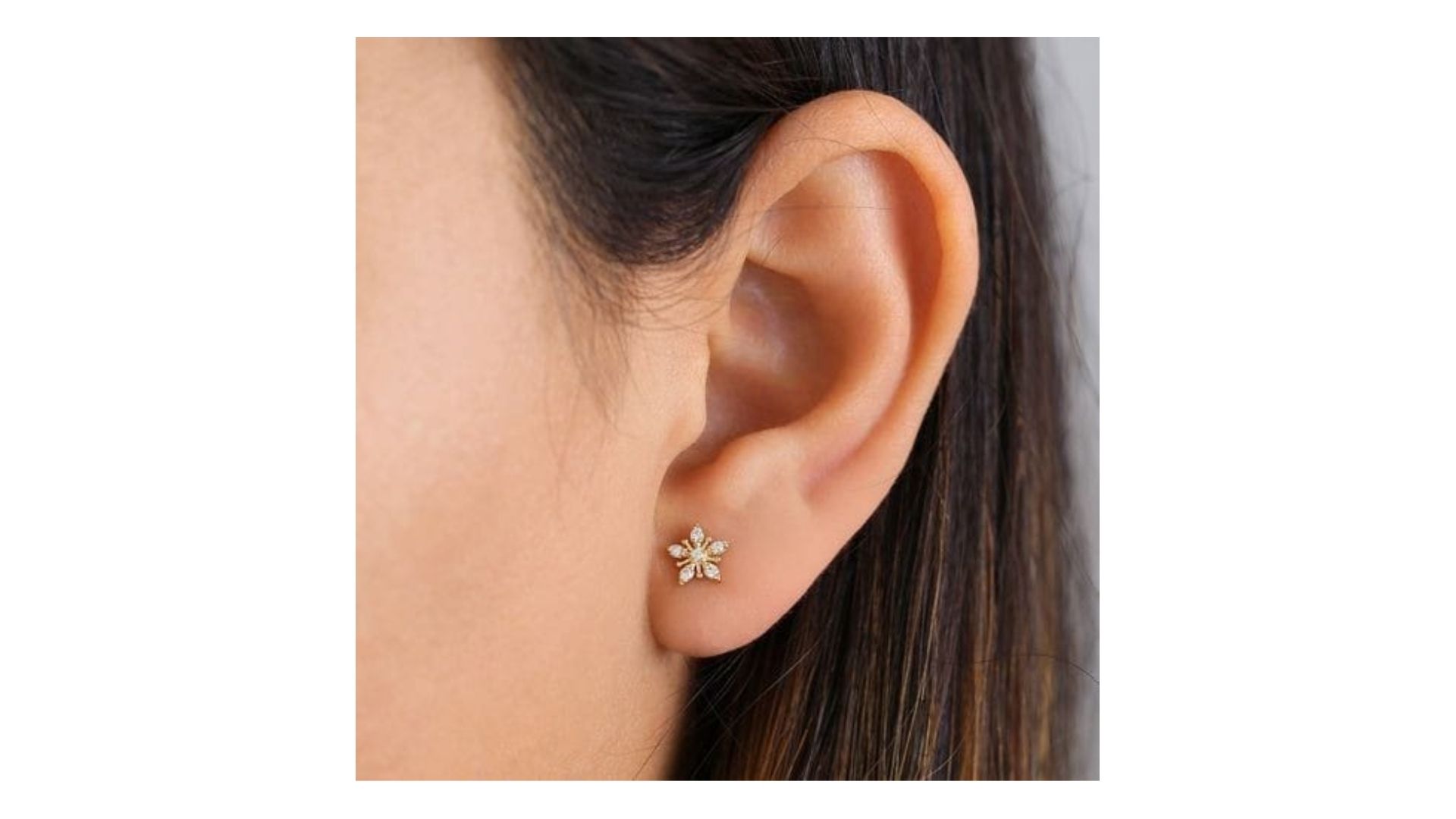 Solo Sparkle Studs